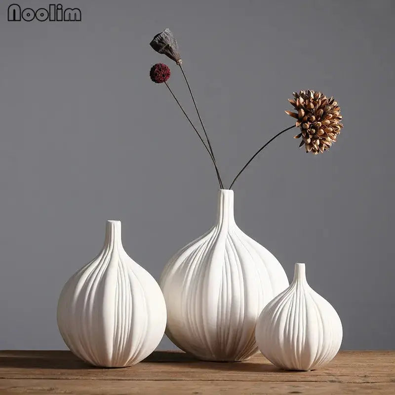 Ceramic Garlic Shape Vase